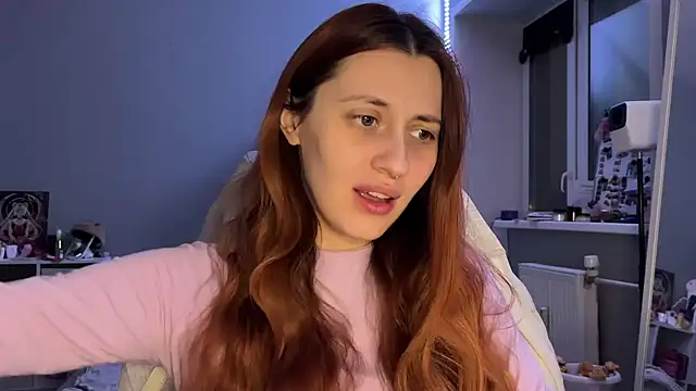 Uniarten online show from December 5, 2025, 7:45 pm