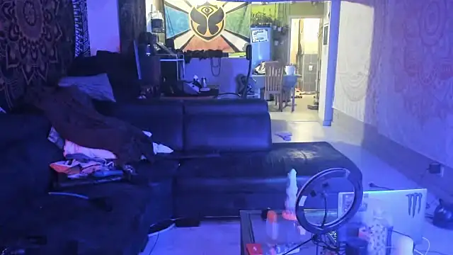 Snapshot of slankecrosdresser chatting on February 6, 2025, 9:06 pm slankecrosdresser online show from February 6, 2025, 9:06 pm