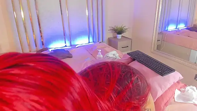 Snapshot of Saekohofman chatting on March 9, 2025, 4:27 am Saekohofman online show from March 9, 2025, 4:27 am