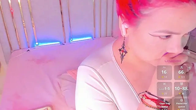 Snapshot of Saekohofman chatting on October 6, 2025, 4:13 am Saekohofman online show from October 6, 2025, 4:13 am