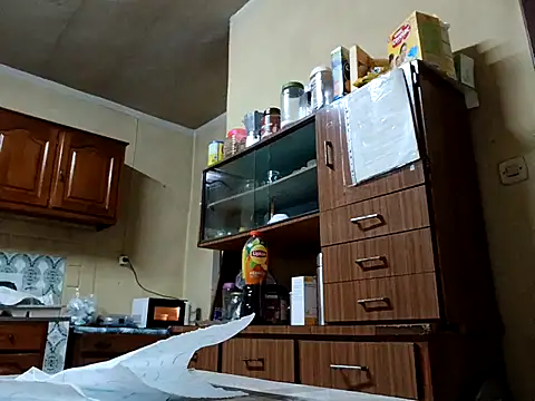 White rabbit  online show from November 10, 2025, 11:43 pm