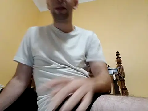 White rabbit  online show from October 30, 2025, 9:01 pm