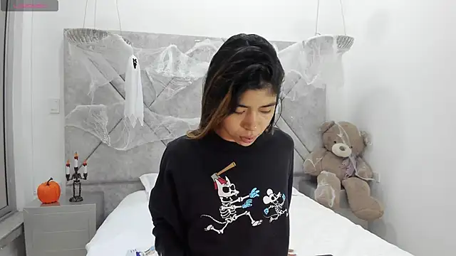 Snapshot of Girl_Cherry chatting on October 4, 2025, 11:34 am Girl Cherry online show from October 4, 2025, 11:34 am