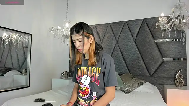Snapshot of Girl_Cherry chatting on March 11, 2025, 11:23 am Girl Cherry online show from March 11, 2025, 11:23 am