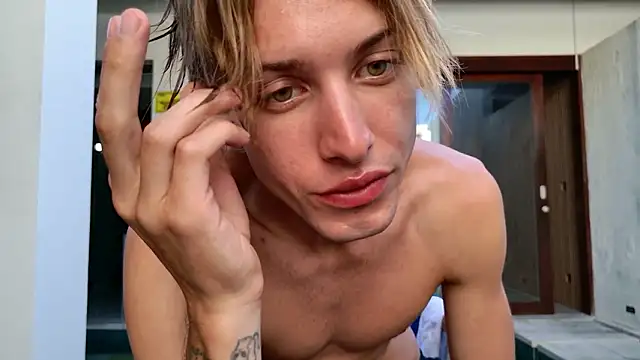 Snapshot of Cryptikov chatting on March 6, 2026, 12:38 am Cryptikov online show from March 6, 2026, 12:38 am