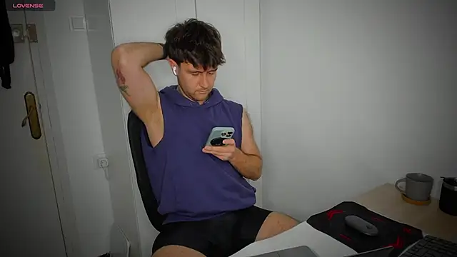 HonestAndrew online show from April 8, 2026, 2:29 pm