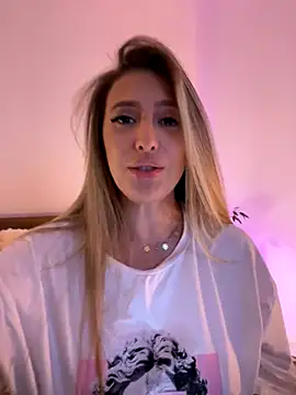 Eva Ryen online show from October 25, 2025, 4:18 pm