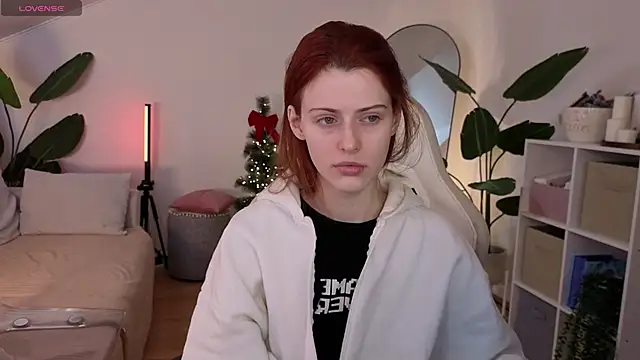 Snapshot of doll_lesli chatting on January 11, 2026, 10:44 am doll lesli online show from January 11, 2026, 10:44 am