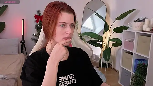 Snapshot of doll_lesli chatting on January 10, 2026, 10:32 am doll lesli online show from January 10, 2026, 10:32 am