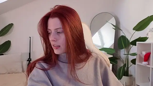 Snapshot of doll_lesli chatting on December 17, 2025, 9:36 am doll lesli online show from December 17, 2025, 9:36 am