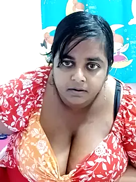 Snapshot of SusanaEshwar chatting on April 24, 2026, 12:56 am SusanaEshwar online show from April 24, 2026, 12:56 am