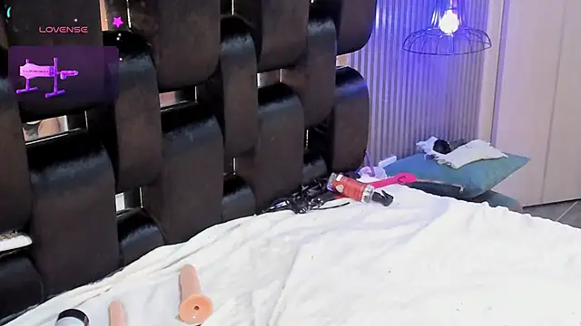 levana1 online show from September 27, 2025, 3:18 pm