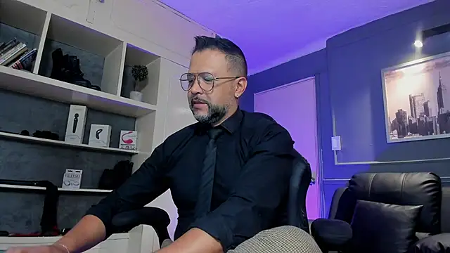 MrFrank tattoo online show from October 30, 2025, 11:19 am