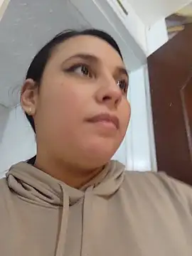 LizzRouse online show from February 15, 2026, 12:37 pm