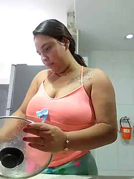 LizzRouse online show from November 10, 2025, 2:33 pm