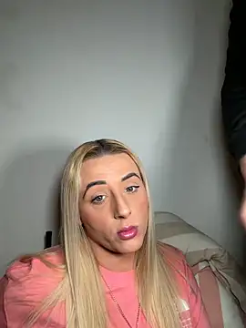 Strongqueen online show from April 9, 2026, 6:25 pm