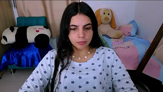 Snapshot of _elenna chatting on October 6, 2025, 6:52 pm elenna online show from October 6, 2025, 6:52 pm