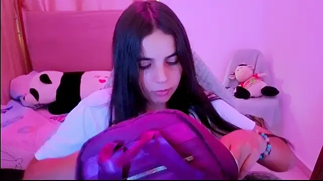  elenna online show from May 28, 2026, 6:36 pm
