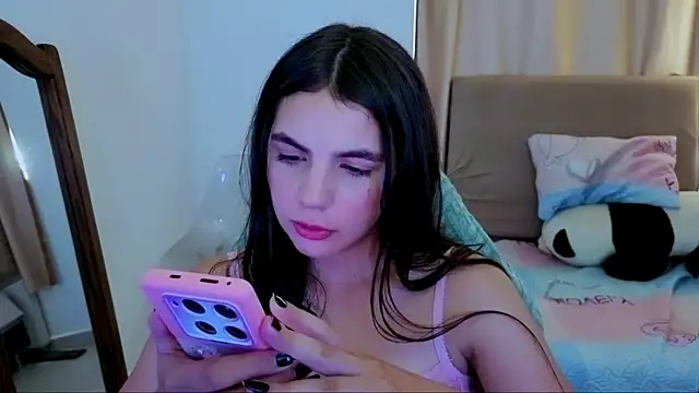  elenna online show from July 24, 2026, 6:04 pm