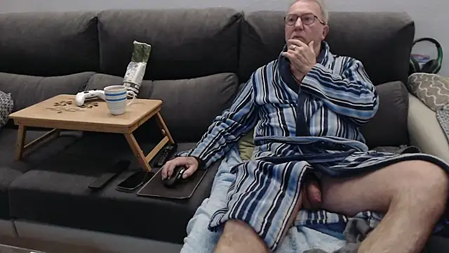 Nudelschwanz online show from March 9, 2026, 6:28 am