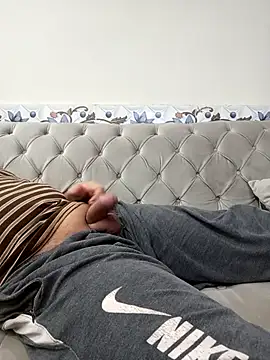 Mnik147 69 online show from October 3, 2025, 9:33 am