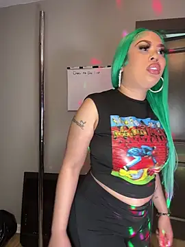 Snapshot of ThickAssRena chatting on February 1, 2026, 11:30 am ThickAssRena online show from February 1, 2026, 11:30 am