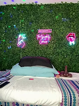 Snapshot of ThickAssRena chatting on February 18, 2026, 8:44 am ThickAssRena online show from February 18, 2026, 8:44 am