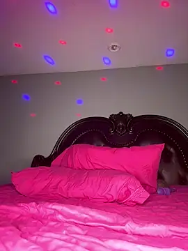 Snapshot of ThickAssRena chatting on November 30, 2025, 12:33 am ThickAssRena online show from November 30, 2025, 12:33 am