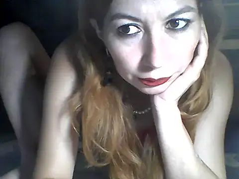 Snapshot of Olesja chatting on June 14, 2026, 7:37 pm Olesja online show from June 14, 2026, 7:37 pm