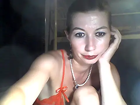 Snapshot of Olesja chatting on June 12, 2026, 7:33 pm Olesja online show from June 12, 2026, 7:33 pm