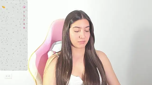 Snapshot of alice-love1 chatting on February 1, 2025, 3:30 am alice-love1 online show from February 1, 2025, 3:30 am