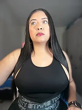 cami ortiz   online show from December 17, 2025, 4:39 am