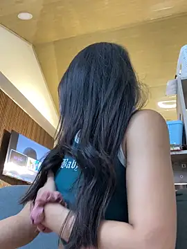 DaphneUwu online show from December 4, 2025, 1:15 am