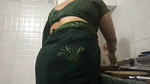 Snapshot of Riyasingh9 chatting on March 16, 2025, 4:20 am Riyasingh9 online show from March 16, 2025, 4:20 am