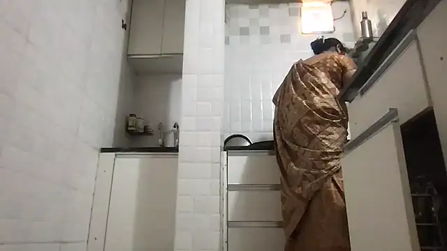 Snapshot of Riyasingh9 chatting on March 6, 2026, 5:13 am Riyasingh9 online show from March 6, 2026, 5:13 am