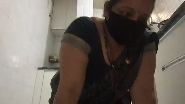 Snapshot of Riyasingh9 chatting on February 12, 2026, 4:01 am Riyasingh9 online show from February 12, 2026, 4:01 am