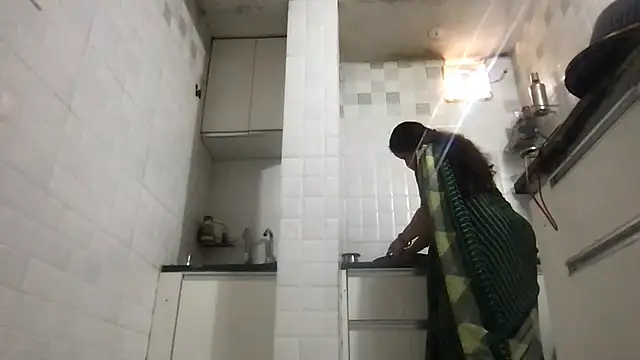 Snapshot of Riyasingh9 chatting on February 13, 2026, 4:23 am Riyasingh9 online show from February 13, 2026, 4:23 am