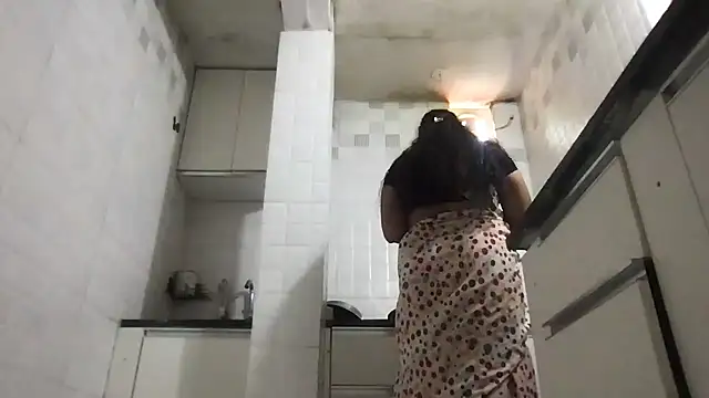 Snapshot of Riyasingh9 chatting on February 1, 2026, 5:38 am Riyasingh9 online show from February 1, 2026, 5:38 am