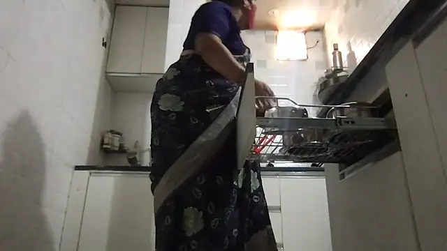 Snapshot of Riyasingh9 chatting on March 7, 2026, 4:41 am Riyasingh9 online show from March 7, 2026, 4:41 am