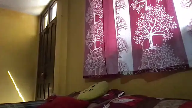 Snapshot of Riyasingh9 chatting on February 4, 2026, 5:35 am Riyasingh9 online show from February 4, 2026, 5:35 am