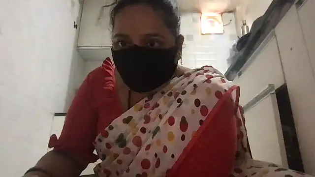 Snapshot of Riyasingh9 chatting on February 11, 2026, 4:23 am Riyasingh9 online show from February 11, 2026, 4:23 am