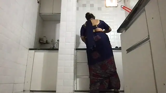 Snapshot of Riyasingh9 chatting on January 17, 2026, 5:00 am Riyasingh9 online show from January 17, 2026, 5:00 am