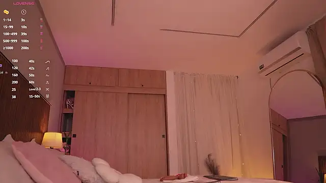 Snapshot of tatikiss_ chatting on January 15, 2026, 11:46 am tatikiss online show from January 15, 2026, 11:46 am