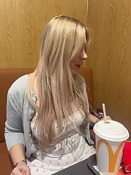 CherryAuroraa online show from February 26, 2026, 12:05 pm