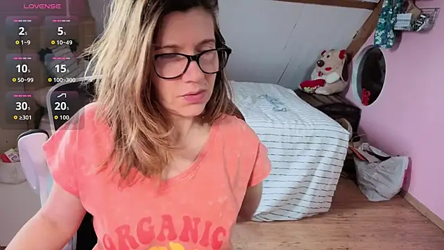 Snapshot of Lina_lou4 chatting on February 24, 2026, 4:30 pm Lina lou4 online show from February 24, 2026, 4:30 pm