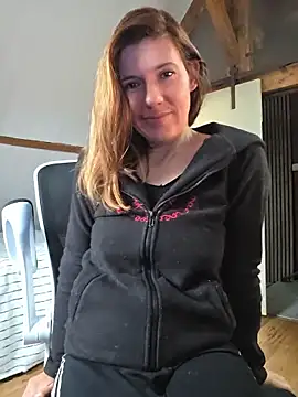 Snapshot of Lina_lou4 chatting on January 19, 2026, 9:13 am Lina lou4 online show from January 19, 2026, 9:13 am