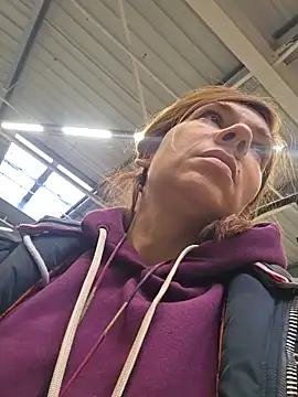 Snapshot of Lina_lou4 chatting on December 5, 2025, 10:25 am Lina lou4 online show from December 5, 2025, 10:25 am