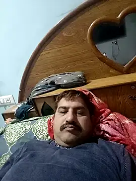 Snapshot of Amandev7 chatting on March 24, 2026, 11:49 pm Amandev7 online show from March 24, 2026, 11:49 pm