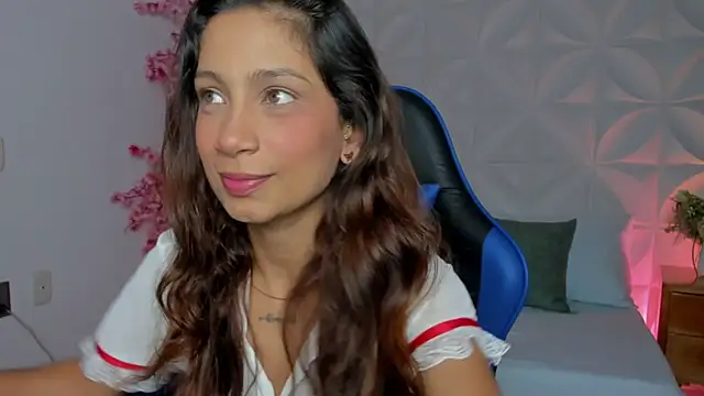 cora 22 online show from April 9, 2026, 1:06 pm