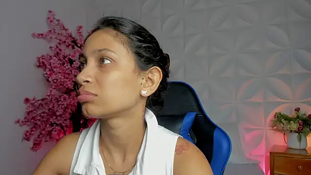 cora 22 online show from April 10, 2026, 12:56 pm